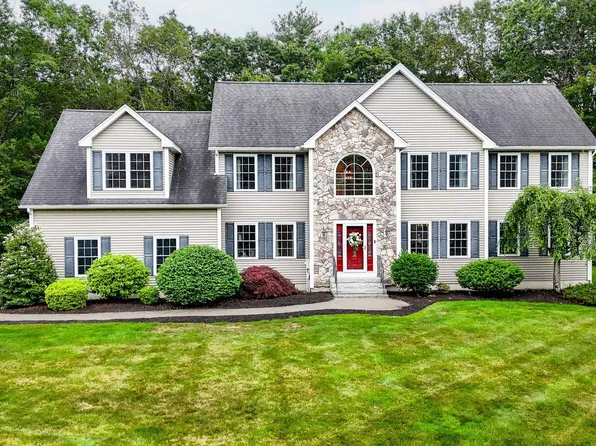 17 Cardiff Road, Windham, NH 03087