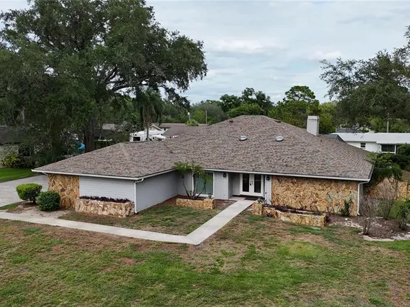 1009 Morfield Ln, Brandon, FL 33511