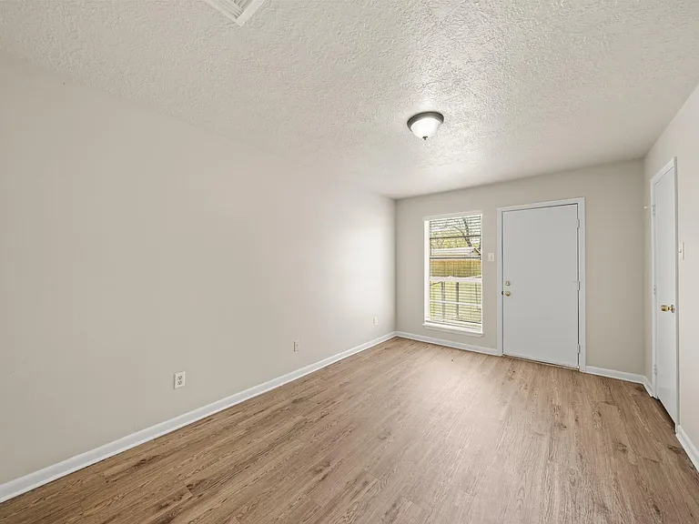 12602 Folkcrest Way #B — Photo 11