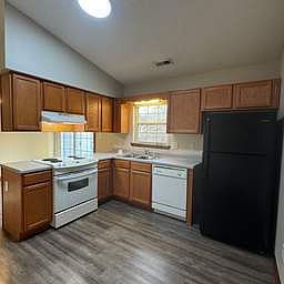 5th image of 101 May Ct