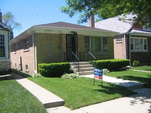 3716 N Ottawa Ave photo 1
