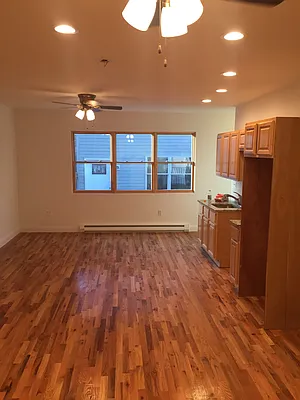 Rented by Bezell Group | media 8