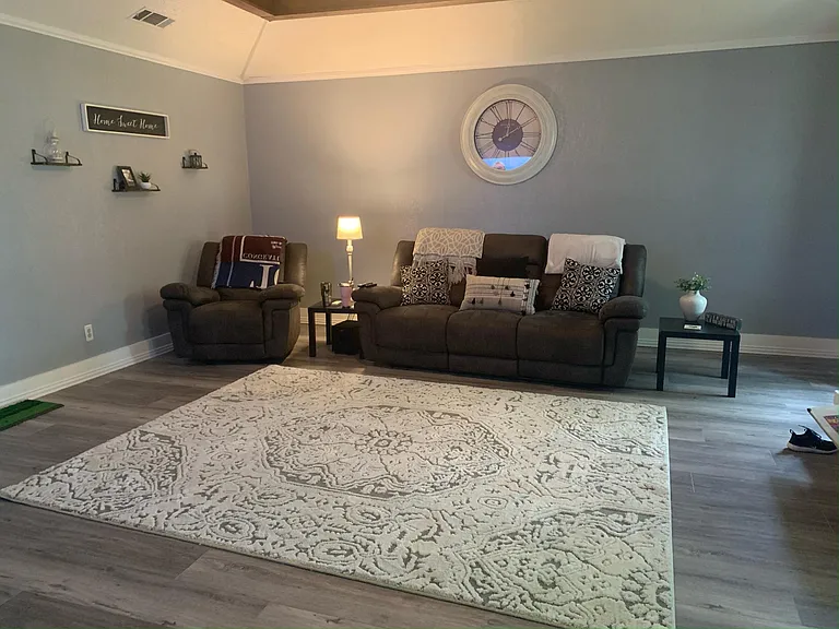 111 Spence Dr — Photo 4