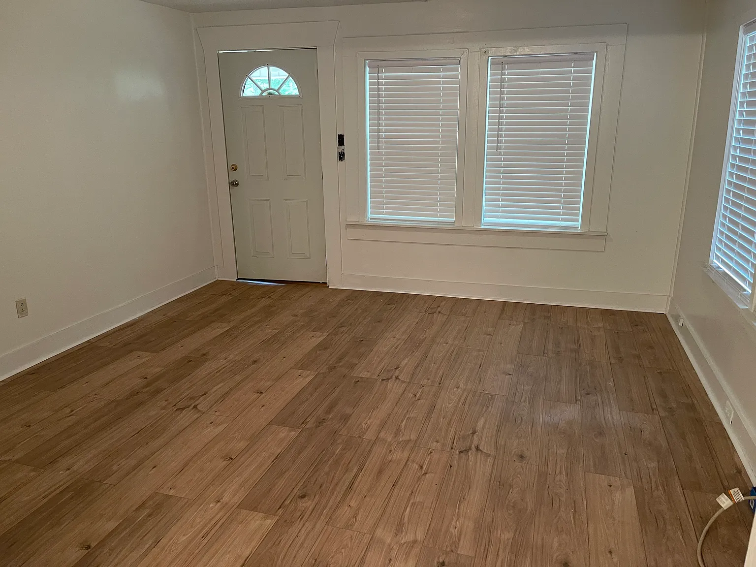 4 bed, 1500 sqft, $1,500 — Photo 2