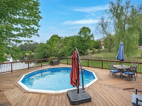 4th image of 12 Persimmon Wood Ct