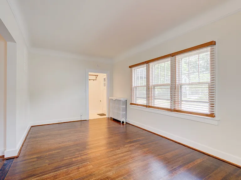 835 Allen St — Photo 25