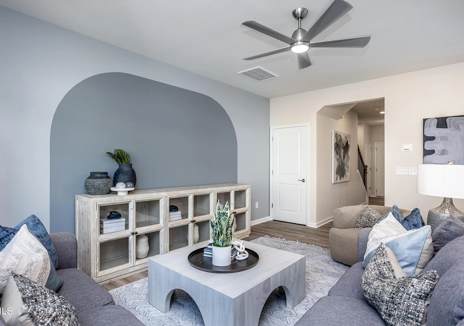 3 bed, 1861 sqft, $2,000 — Photo 3