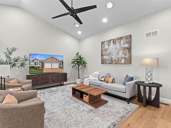 4th image of 10927 Concord Circle Dr