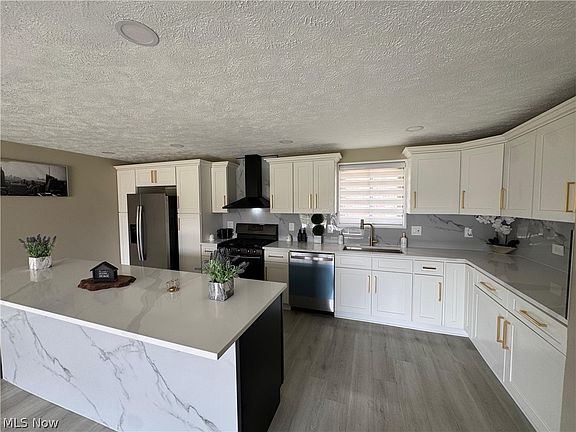 5th image of 35 Santin Cir