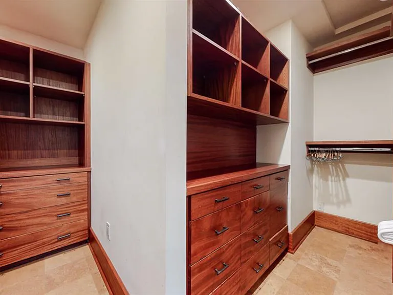 625 California Ave — Photo 2