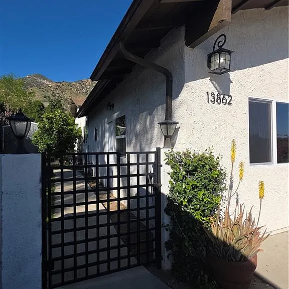 13862 Gavina Ave — Photo 2
