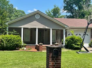 402 E 9th St, Hooks, TX 75561