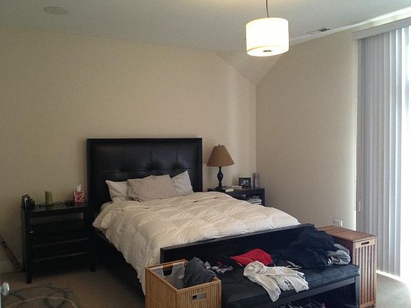 5th image of 1031 W Belmont Ave #4