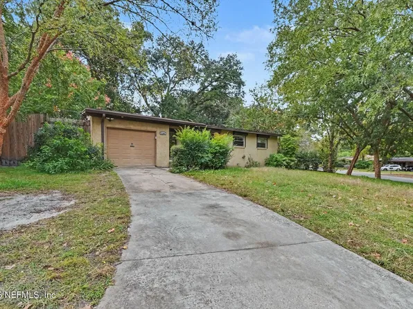 2104 LIMOGES Drive E, Jacksonville, FL 32210