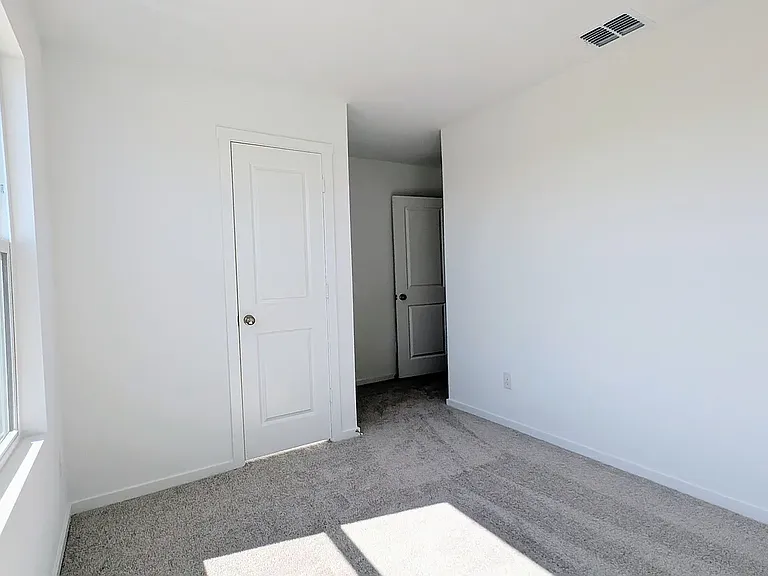 3305 NW 149th St — Photo 14