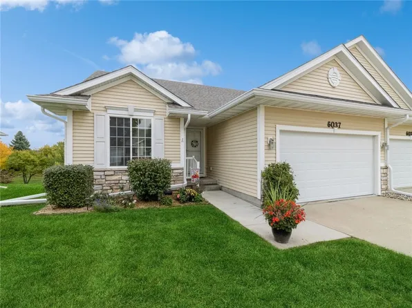 6037 Pinewood Ct, Johnston, IA 50131