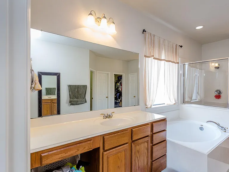6706 Ashworth Dr — Photo 19