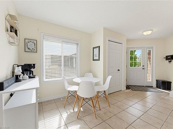 4th image of 457 Danby St E