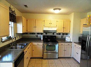 4th image of 217 Regalwood Dr