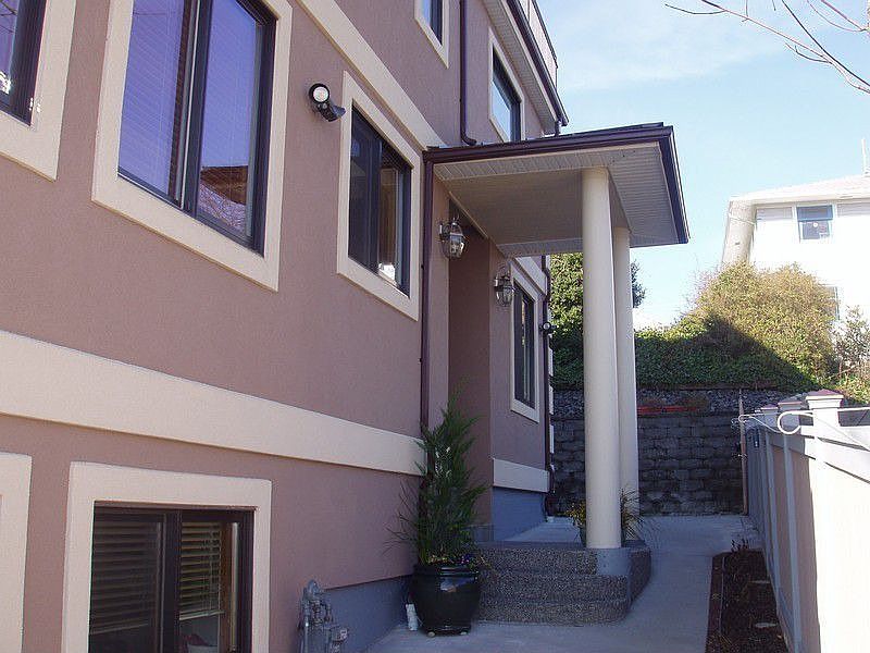 Front Entrance Main Floor