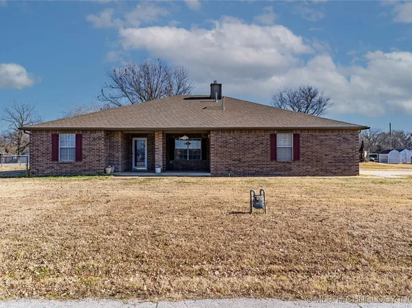 309 S Ash St, Bristow, OK 74010