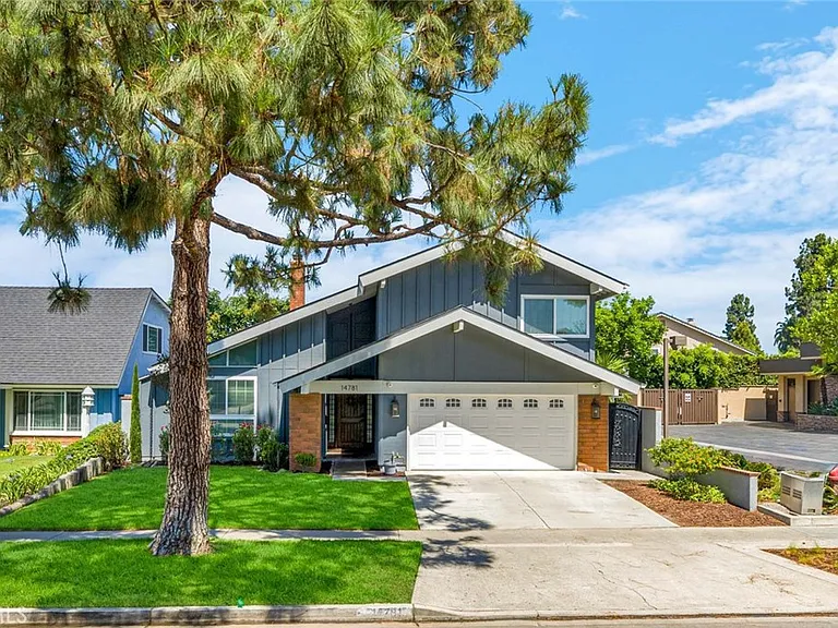 14781 Canterbury Ave — Photo 1