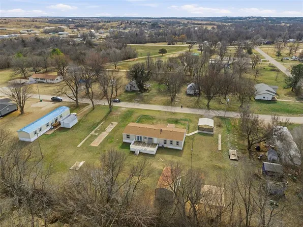 115 Holly St, Perry, OK 73077