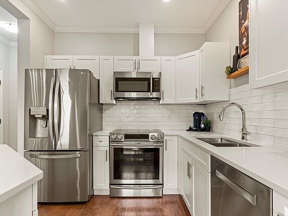 4th image of 46808 Hudson Rd #2