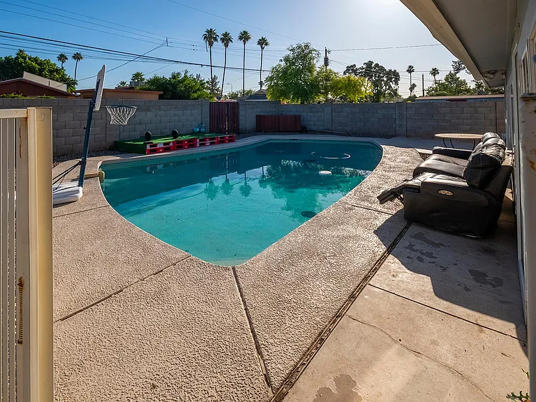 1028 E Wesleyan Dr — Photo 10