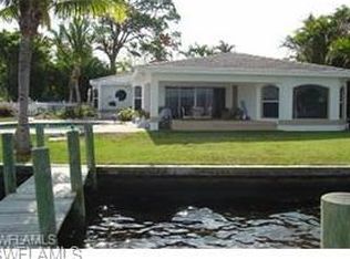 1200 Alhambra Dr, Fort Myers, FL 33901