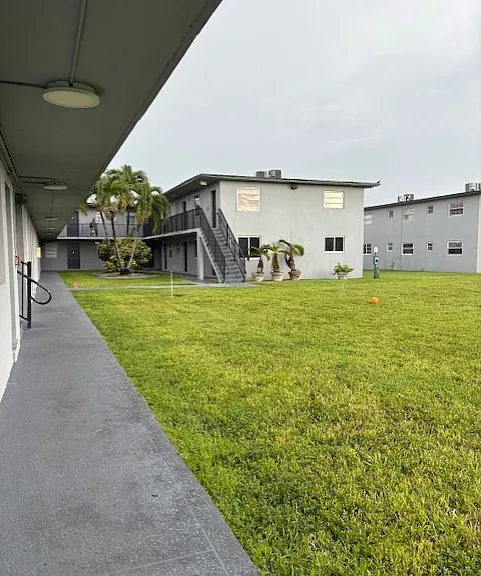4300 SW 67th Ave #18 — Photo 9