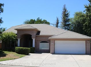 8231 N Barton Ave, Fresno, CA