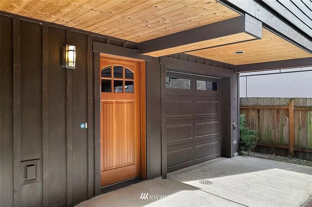 3 bed, 1364 sqft, $4,100 — Photo 2