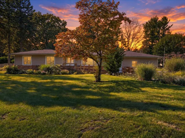 630 Gilbert St, Jackson, MI 49202