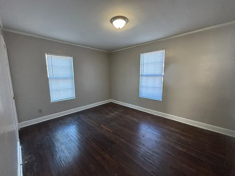3733 Vernon Ave — Photo 5