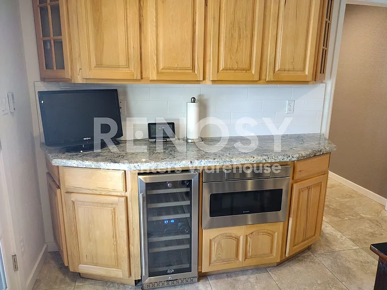 2124 N Lazona Dr — Photo 7