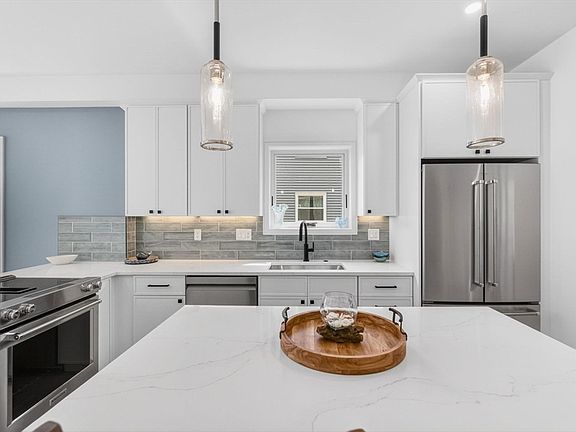 3rd image of 16 N End Blvd #7