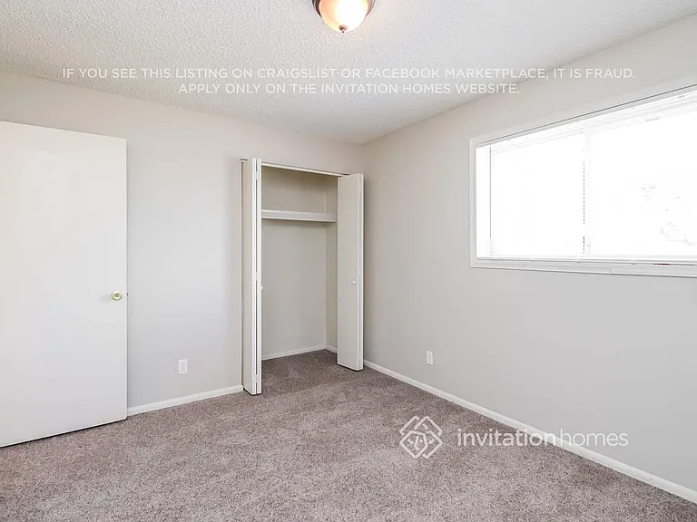 1249 E 8th St — Photo 7