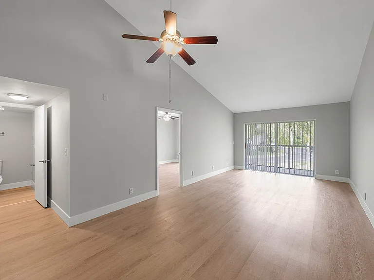 The Luxe at Boca — Photo 47