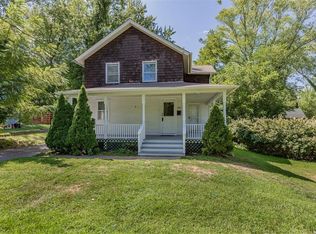 192 Woodhull Rd FLOOR 1, Huntington, NY 11743