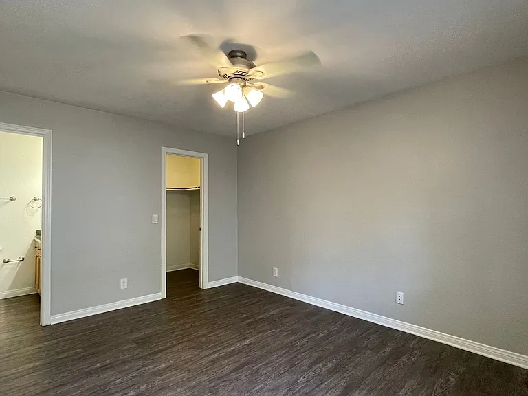 Park Plaza Apartments — Photo 89