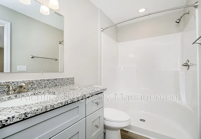 420 S Hamilton Ave #B — Photo 3