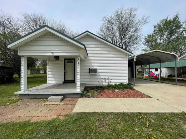 302 Broadway St, Bay, AR 72411