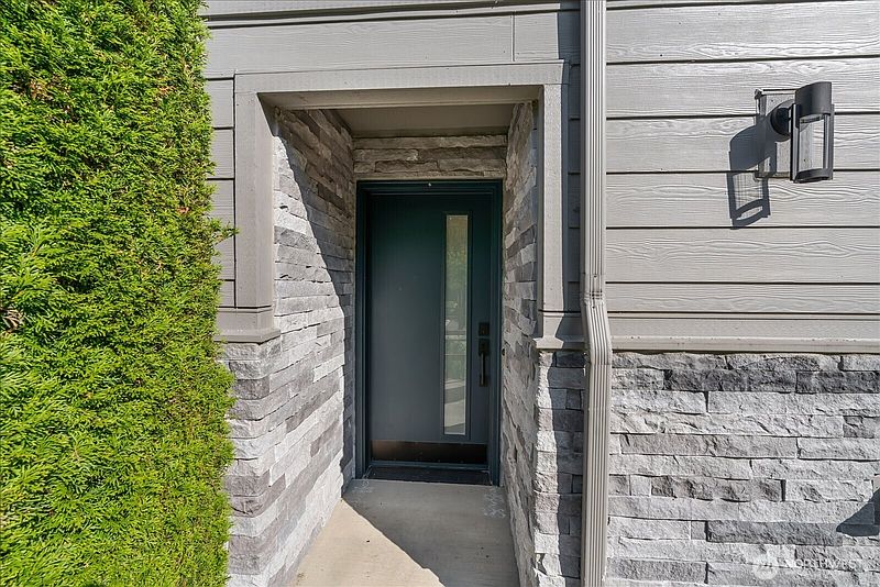 2nd image of 17905 35th Avenue SE #B4