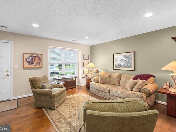 4th image of 10600 Limburg Ct
