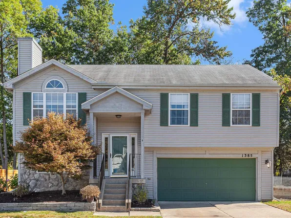 1385 Mill Creek Dr, Waterford, MI 48327