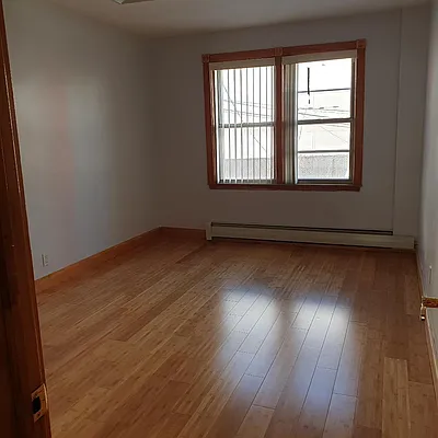 Rented by Aamen Realty | media 10