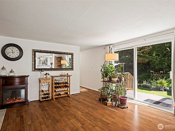 3rd image of 9500 315th Avenue SE #15