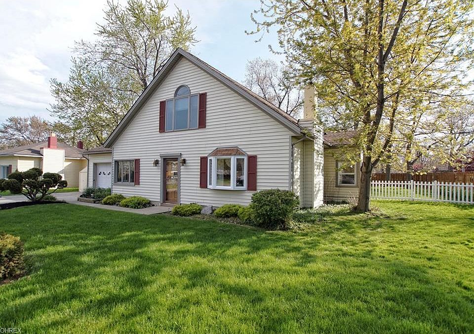 1st image of 98 Forest Dr