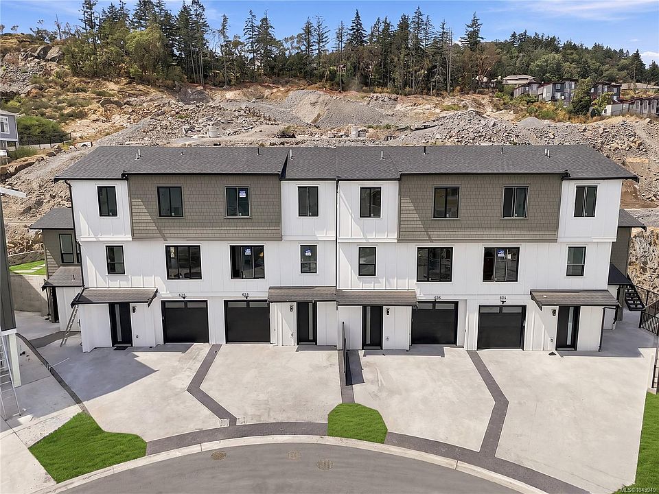 1st image of 838 Blackbird Pl